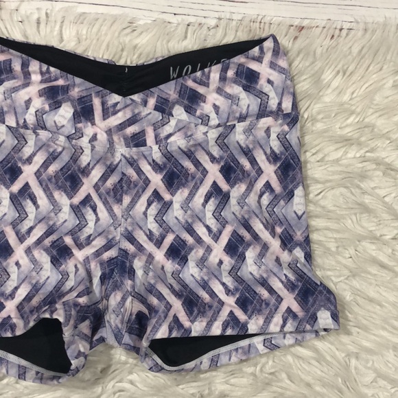 Wolven Threads Oasis Patterned Cross Front High Waisted Shorts - Picture 4 of 10